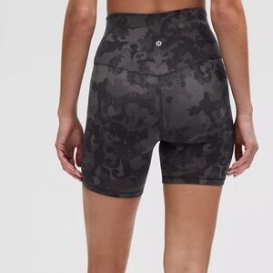 lululemon athletica Align high rise HR Bike Shorts NWOT size 4